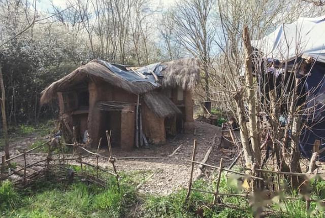 8 个年轻人在福建深山隐居，不愁钱还想生育儿女。-7.jpg