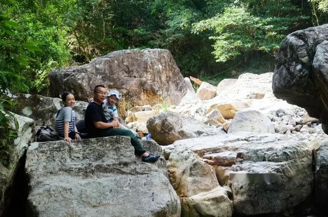 8 个年轻人在福建深山隐居，不愁钱还想生育儿女。-15.jpg