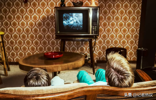 今天的AI，是2000年互联网泡沫重演？