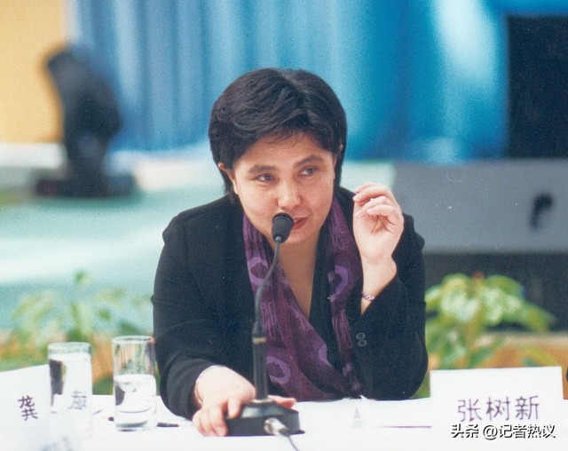 今天的AI，是2000年互联网泡沫重演？