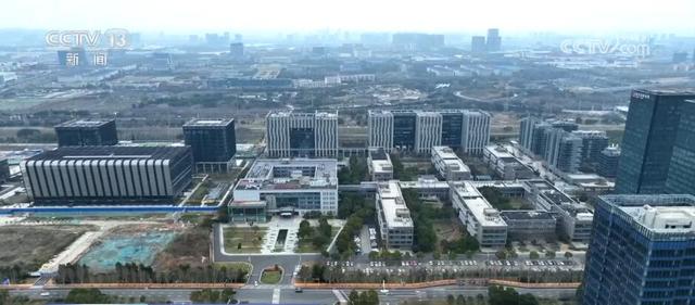 十年跨越，中国互联网“蝶变”长大