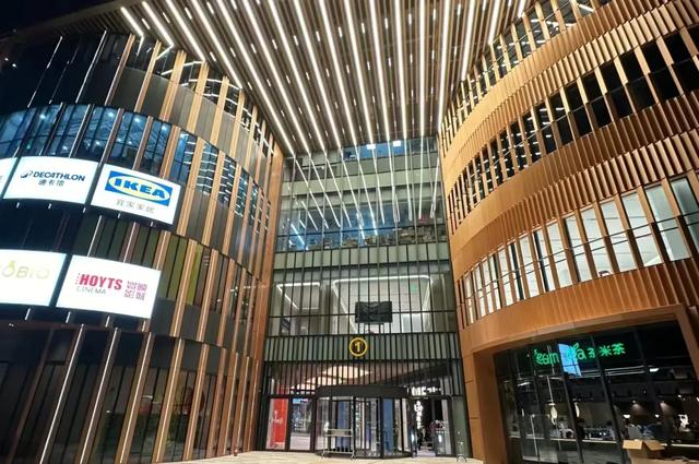 两大“王炸”项目亮相：西安荟聚、北京超级合生汇