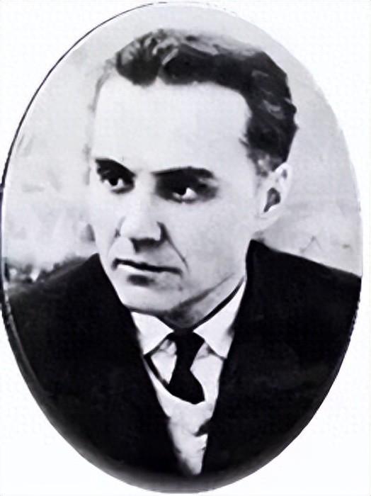 教育思想：教育承载着“价值”，凝聚着“精神”，体现着“人性”