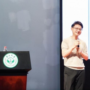 【专访】学者谢爱磊：人们不是对教育悲观，而是对文凭价值下降担忧