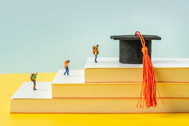 【专访】学者谢爱磊：人们不是对教育悲观，而是对文凭价值下降担忧