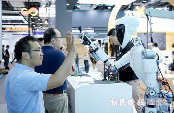 2024世界人工智能大会｜具身智能+人形机器人，通用人工智能未来已来