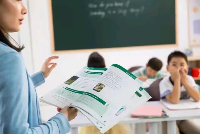 家长怒斥:教育就等于补课吗？孩子们都顶不住了！