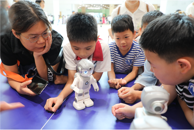 走近“人工智能”，愉快过暑假