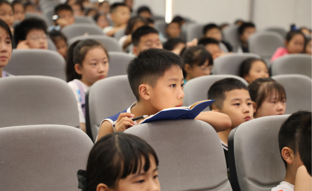 走近“人工智能”，愉快过暑假