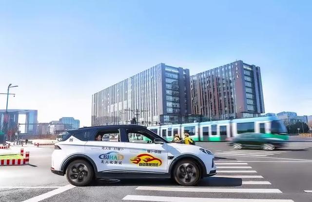 人工智能将会颠覆6亿人的饭碗，你给自己留后路了吗？