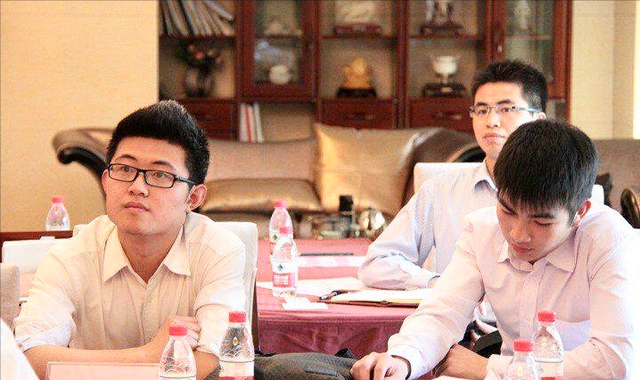 我90后大学生，曾经互联网创业负债几十万，如今做外贸日赚300元