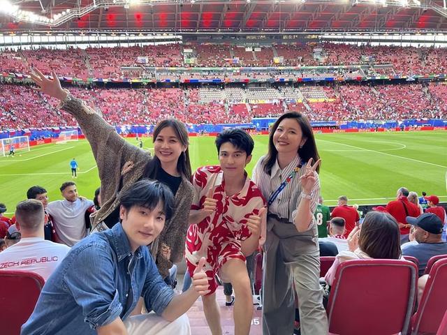 不播比赛的欧洲杯综艺，《欧罗巴的夏天》却给了球迷更多精彩