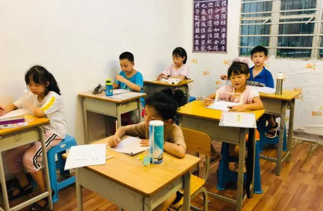 家长怒斥：中国式教育就是补课！教育到底怎么了？孩子们顶不住了