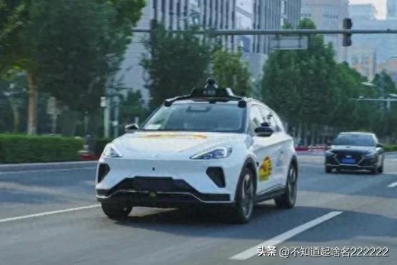 “人工智能”将全面取代人工，“打工人”该何去何从？