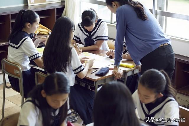 中国的教育就是补课，苦了家长、累了孩子，最后谁受益了？