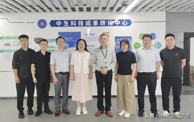 国科健康院集团与唯爱大健康集团战略合作签约仪式在合肥隆重举行