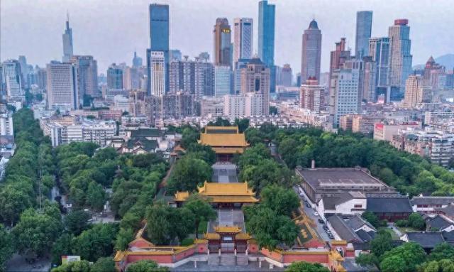 温铁军: 我们的教育现在有谁满意？