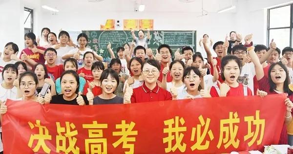 学生的绝望，教育的极致内卷，已经到了变态的地步