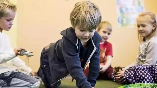 中国式宠溺VS芬兰式独立，哪种教育方式更好？芬兰妈妈给出答案