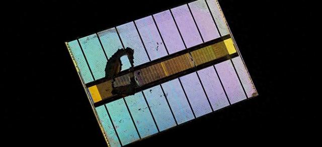 不许中国发展人工智能，拜登又出招，美媒：限制存储芯片对华出口